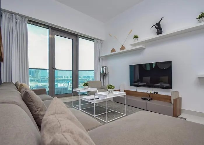 Elegant 2Br View With Rooftop Pool The Bay
