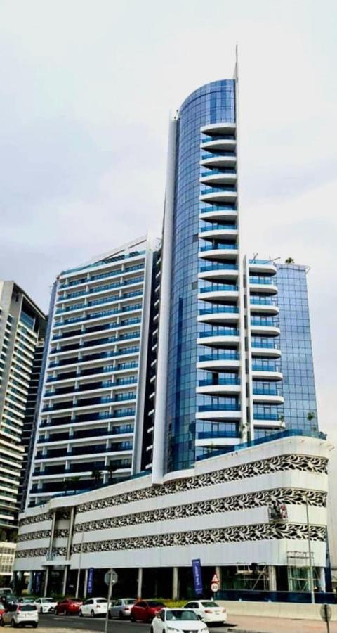 Elegant 2br View With Rooftop Pool The Bay Apartment *